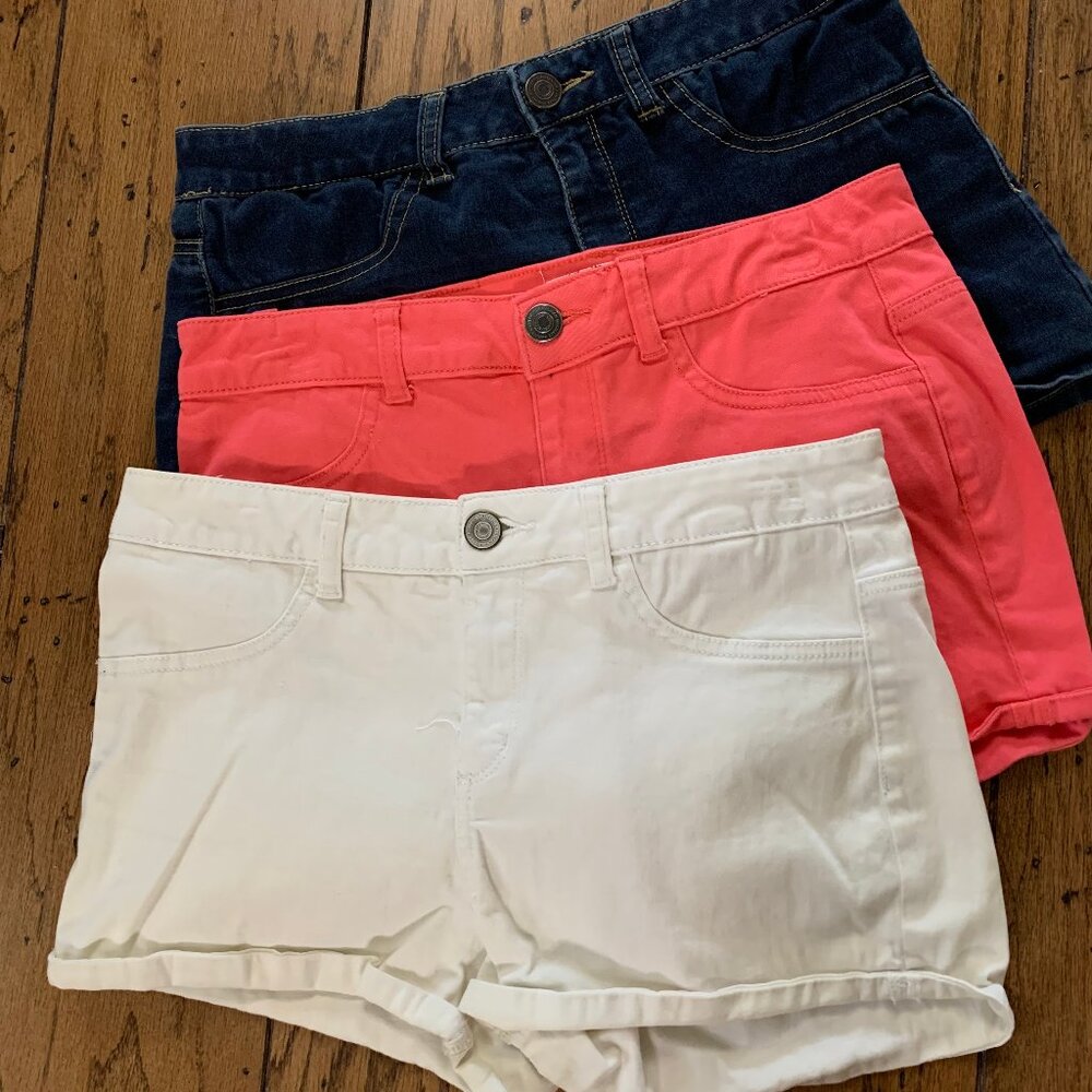 collection of 3 pair of So denim shorts size 9